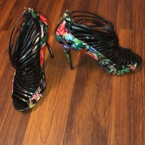 Steve Madden Black Floral Heels. Size 9. Used Twice!